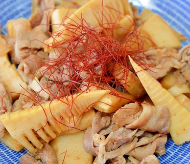 ピリッと食欲増進！竹の子と豚肉の韓国風炒め